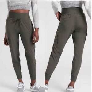 Athleta Chelsea Cargo Jogger Pants Olive Green Stretch Utility Tapered Women’s 0
